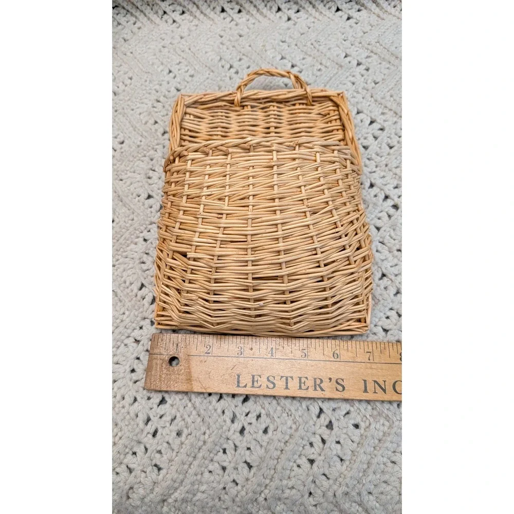 Vintage Woven Wicker Wall Hanging Basket Flat Back Rattan Pocket Farmhouse Decor